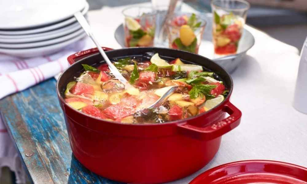 STAUB Cast Iron Dutch Oven (1)